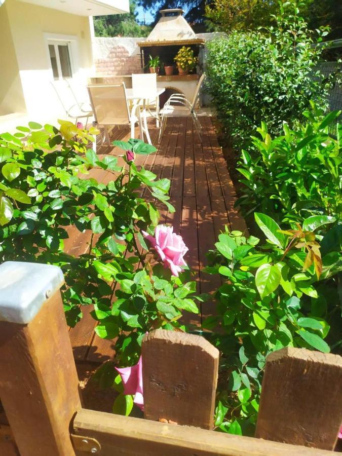 Overnight Athens Airport And Raphina Port Apartment Artemida  Ngoại thất bức ảnh